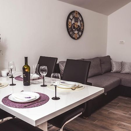 Apartmani Vuckovic Vodice Buitenkant foto