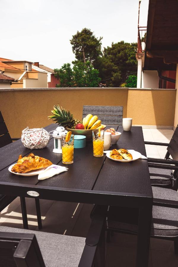 Apartmani Vuckovic Vodice Buitenkant foto