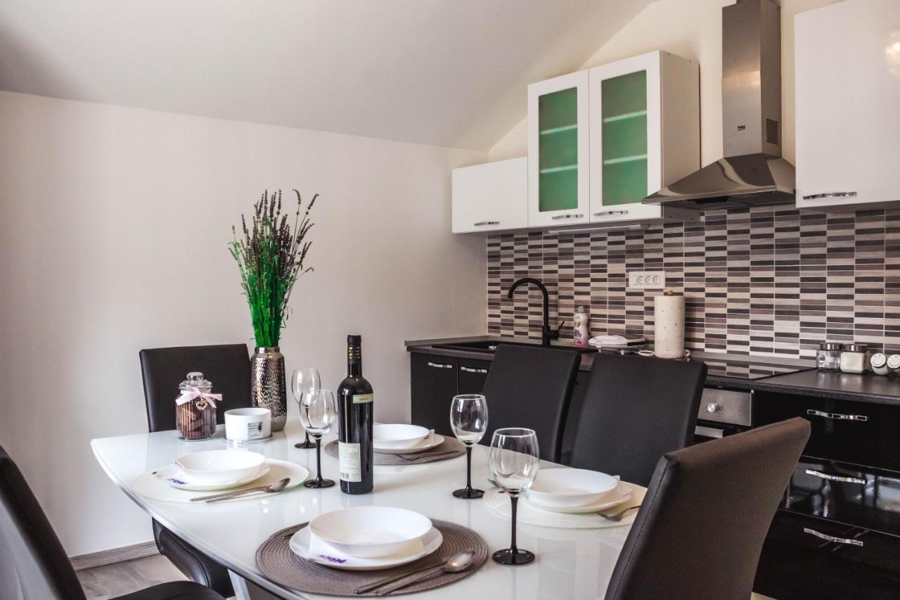 Apartmani Vuckovic Vodice Buitenkant foto