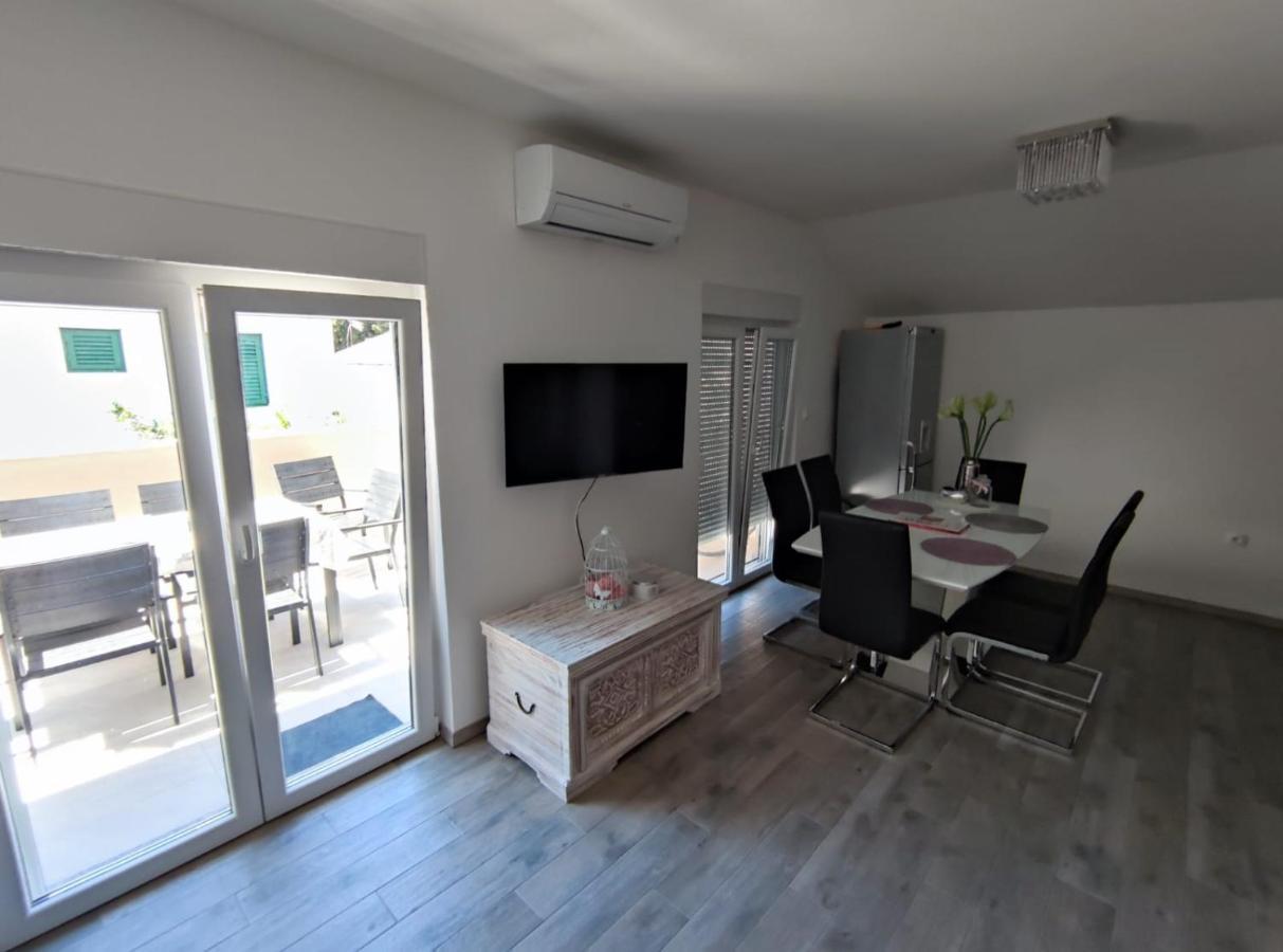 Apartmani Vuckovic Vodice Buitenkant foto